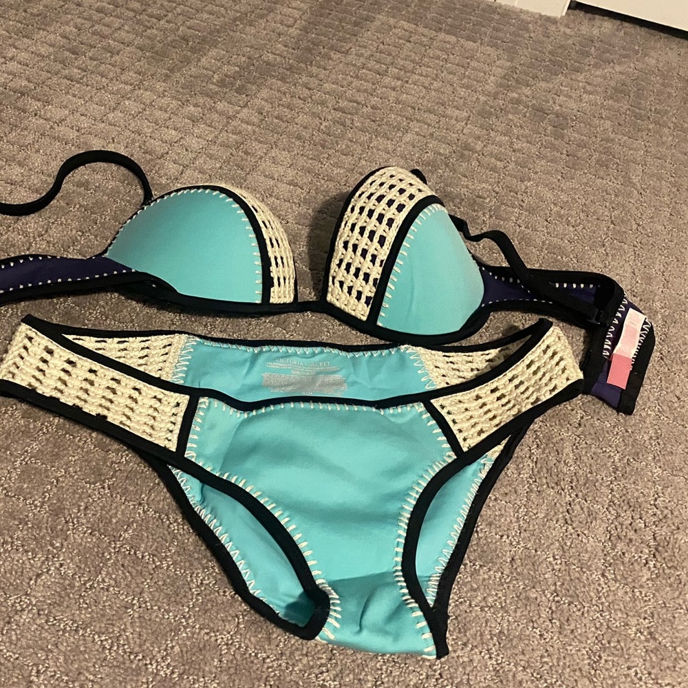 Victoria Secret Swim - Picture 2 of 2